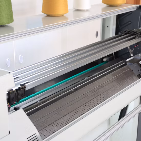 Máquina para hacer punto plana computarizada de alta velocidad completamente automática para suéteres