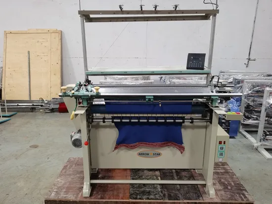 Máquina para hacer punto semiautomática de cuello plano